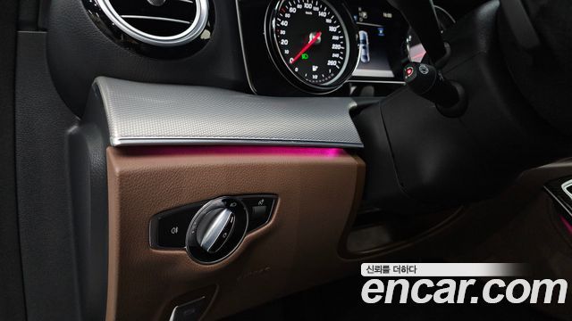 Mercedes-Benz E-Class (W213) E300 Avantgarde 2019 — фото 18