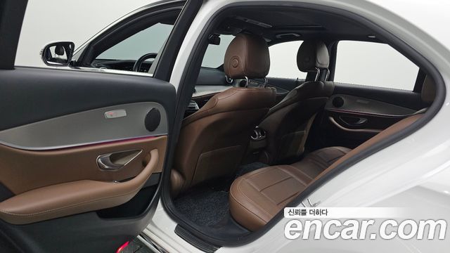 Mercedes-Benz E-Class (W213) E300 Avantgarde 2019 — фото 26