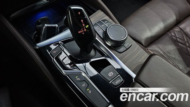 BMW 6 Series GT (G32) 640i xDrive M Sport 2019 — фото 9