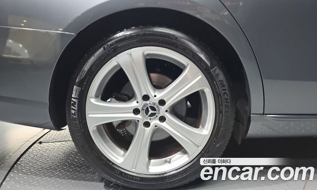 Mercedes-Benz E-Class (W213) E200 Avantgarde 2018 — фото 5