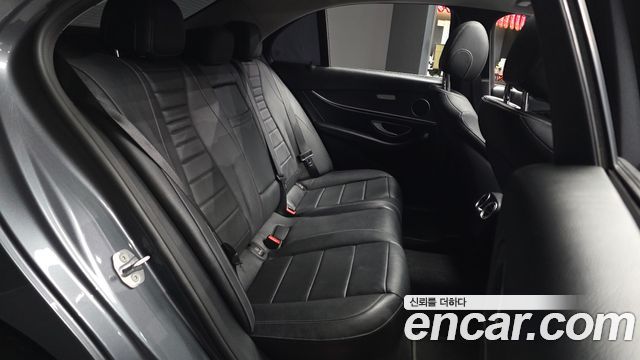 Mercedes-Benz E-Class (W213) E200 Avantgarde 2018 — фото 16