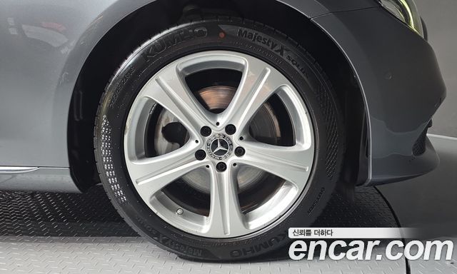 Mercedes-Benz E-Class (W213) E200 Avantgarde 2018 — фото 27
