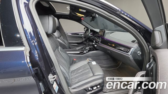 BMW 5 Series (G30) 530i M Sport Package 2022 — фото 10