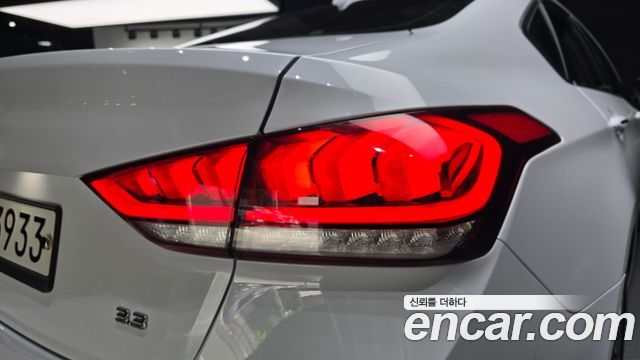 Genesis G80 3.3 GDI Prestige 2018 — фото 23