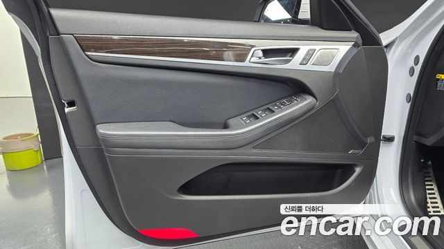 Genesis G80 3.3 GDI Prestige 2018 — фото 24