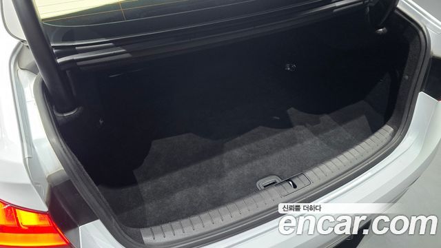 Genesis G80 3.3 GDI Prestige 2018 — фото 28