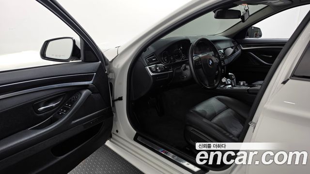 BMW 5 Series (F10) 520d xDrive M Aero Dynamic 2016 — фото 10