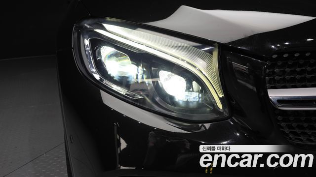 Mercedes-Benz GLC-Class (X253) GLC300 4MATIC AMG Line Coupe 2019 — фото 28