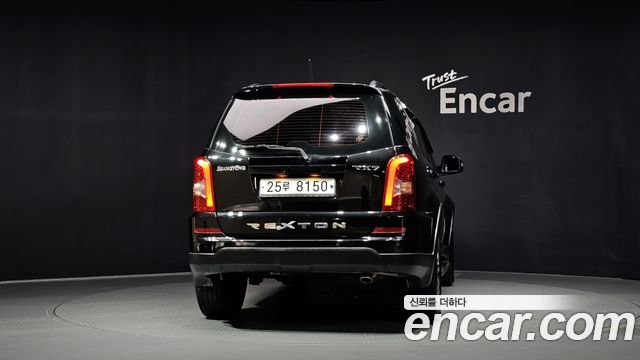 KG Mobility (SsangYong) Rexton W 2.0 4WD RX7 Luxury 2013 — фото 4