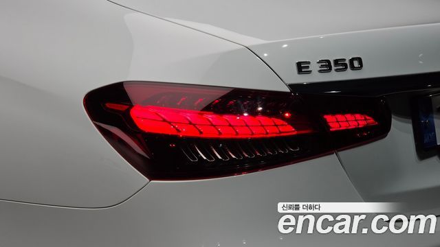 Mercedes-Benz E-Class (W213) E350 4MATIC AMG Line 2022 — фото 23