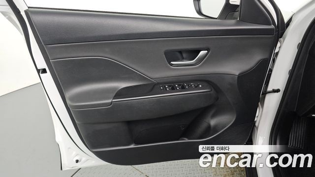 Hyundai Kona (SX2) Gasoline 1.6 Turbo 2WD Modern 2023 — фото 24