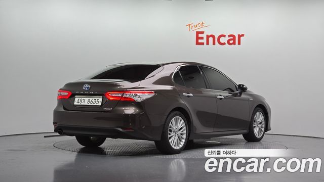 Toyota Camry (XV70) 2.5 XLE Hybrid 2019 — фото 2