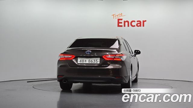 Toyota Camry (XV70) 2.5 XLE Hybrid 2019 — фото 4