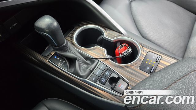 Toyota Camry (XV70) 2.5 XLE Hybrid 2019 — фото 9