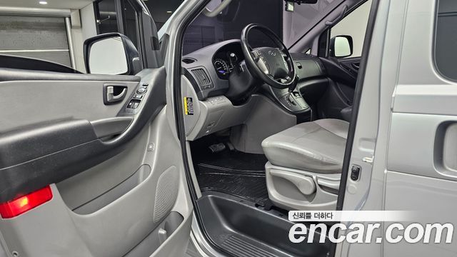 Hyundai Grand Starex Van 5-Seater Modern 2019 — фото 10