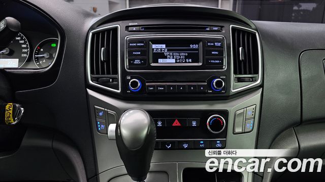 Hyundai Grand Starex Van 5-Seater Modern 2019 — фото 17