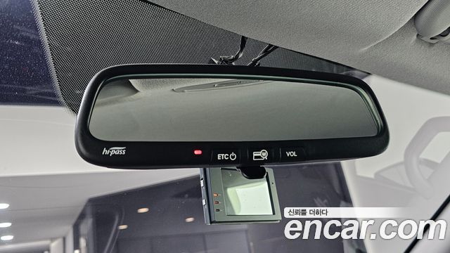Hyundai Grand Starex Van 5-Seater Modern 2019 — фото 19