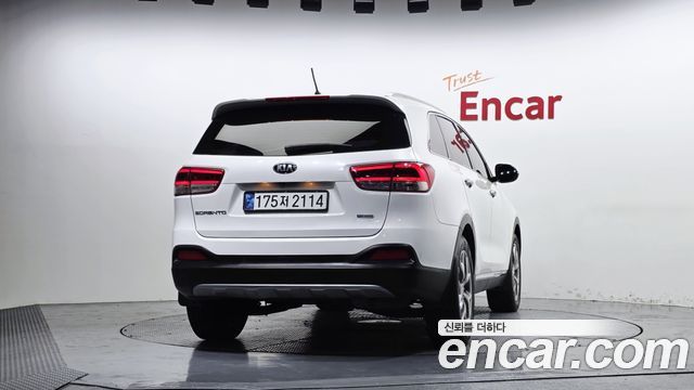 Kia Sorento Diesel 2.0 2WD Noblesse 2016 — фото 4