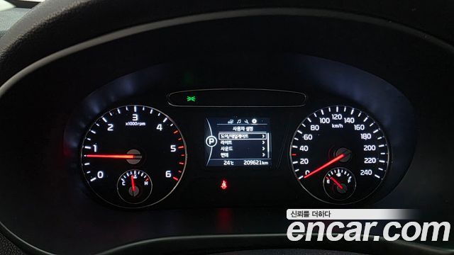 Kia Sorento Diesel 2.0 2WD Noblesse 2016 — фото 8