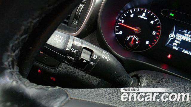 Kia Sorento Diesel 2.0 2WD Noblesse 2016 — фото 16