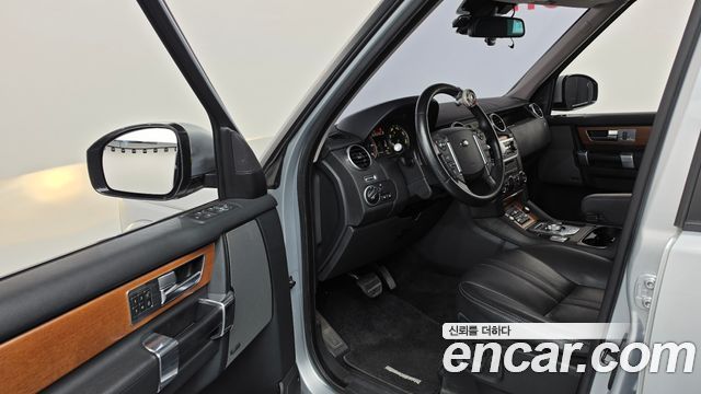 Land Rover Discovery 4 3.0 SDV6 SE 2015 — фото 10