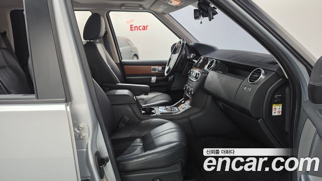Land Rover Discovery 4 3.0 SDV6 SE 2015 — фото 11