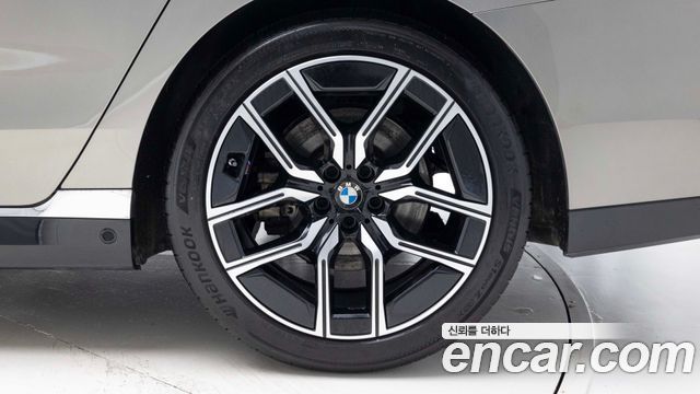 BMW 7 Series (G70) 740d xDrive M Sport 2024 — фото 5