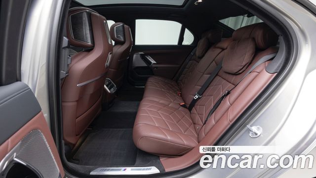 BMW 7 Series (G70) 740d xDrive M Sport 2024 — фото 15