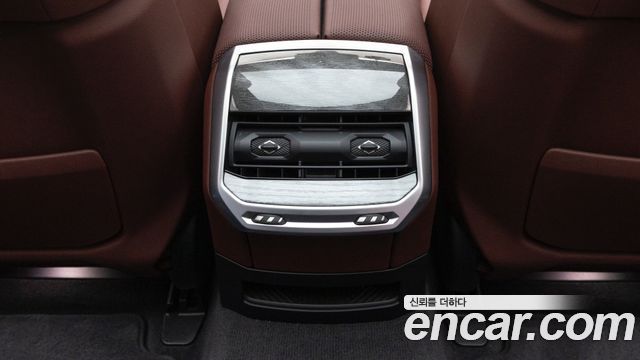 BMW 7 Series (G70) 740d xDrive M Sport 2024 — фото 23