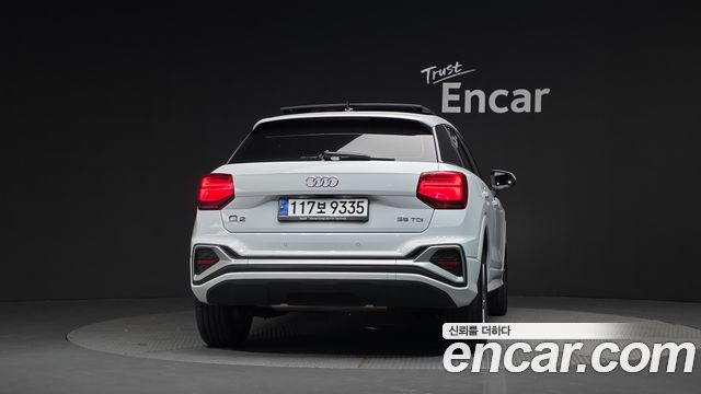 Audi Q2 35 TDI Premium 2023 — фото 4
