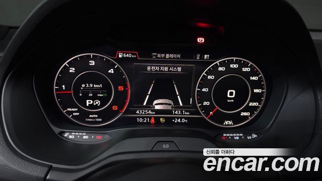 Audi Q2 35 TDI Premium 2023 — фото 8