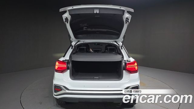 Audi Q2 35 TDI Premium 2023 — фото 19