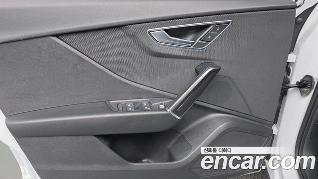Audi Q2 35 TDI Premium 2023 — фото 24