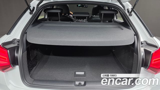 Audi Q2 35 TDI Premium 2023 — фото 27