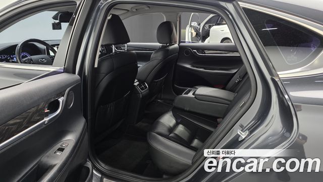Hyundai Grandeur (IG) 2.4 Premium 2019 — фото 26