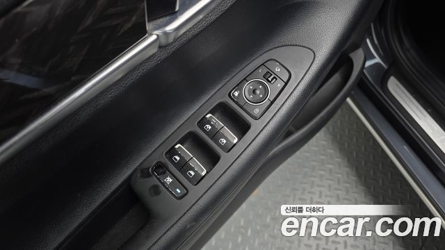 Hyundai Grandeur (IG) 2.4 Premium 2019 — фото 29