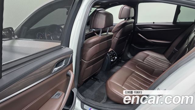 BMW 5 Series (G30) 530i M Sport Package Plus 2018 — фото 16