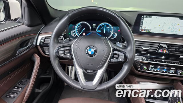 BMW 5 Series (G30) 530i M Sport Package Plus 2018 — фото 17