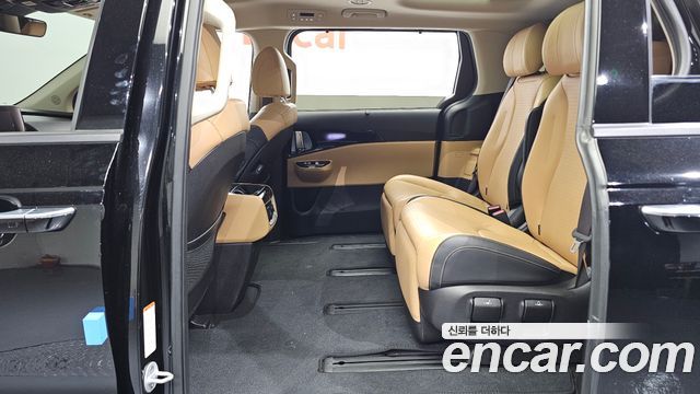 Kia Carnival (IV) Gasoline 7-Seater Signature 2023 — фото 11