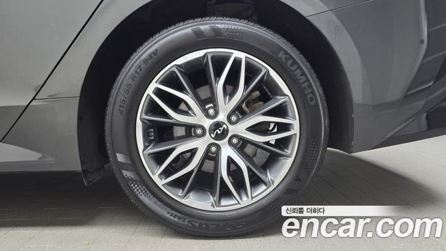 Kia K5 (III) 2.0 Prestige 2023 — фото 21