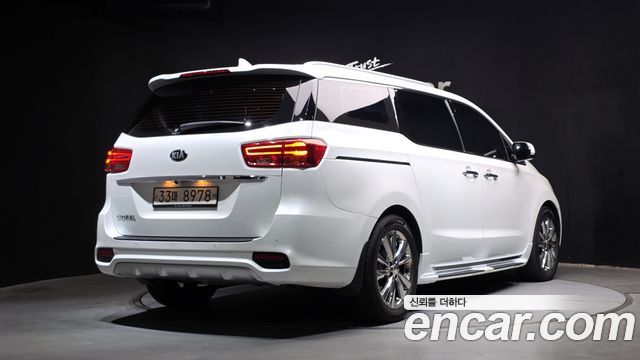 Kia Carnival 9-Seater Noblesse Special 2019 — фото 2