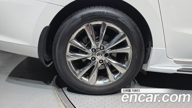 Kia Carnival 9-Seater Noblesse Special 2019 — фото 5