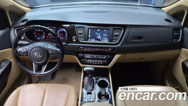 Kia Carnival 9-Seater Noblesse Special 2019 — фото 7