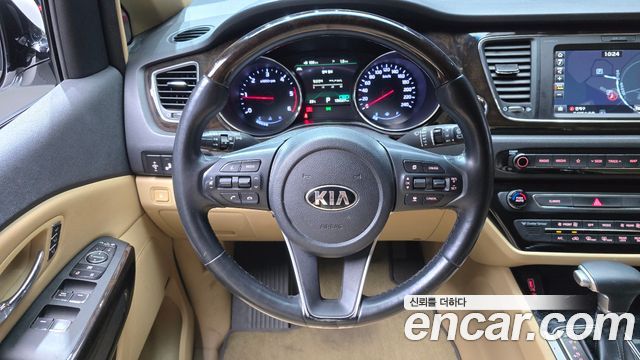 Kia Carnival 9-Seater Noblesse Special 2019 — фото 13