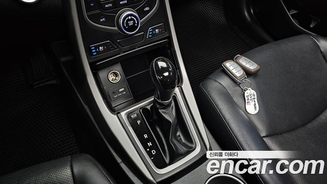 Hyundai Avante 1.6 GDi Modern Standard 2015 — фото 9