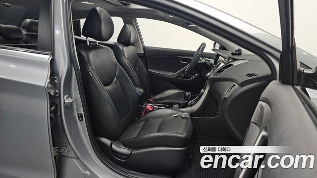 Hyundai Avante 1.6 GDi Modern Standard 2015 — фото 10