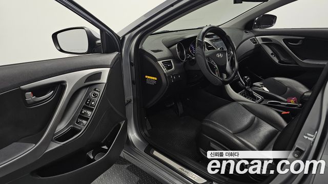 Hyundai Avante 1.6 GDi Modern Standard 2015 — фото 11