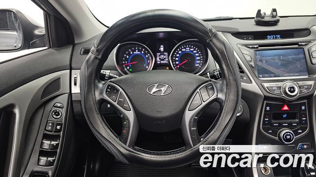 Hyundai Avante 1.6 GDi Modern Standard 2015 — фото 13