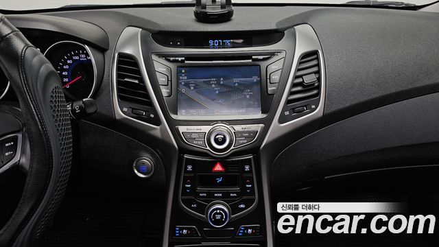 Hyundai Avante 1.6 GDi Modern Standard 2015 — фото 14