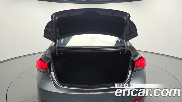 Hyundai Avante 1.6 GDi Modern Standard 2015 — фото 20